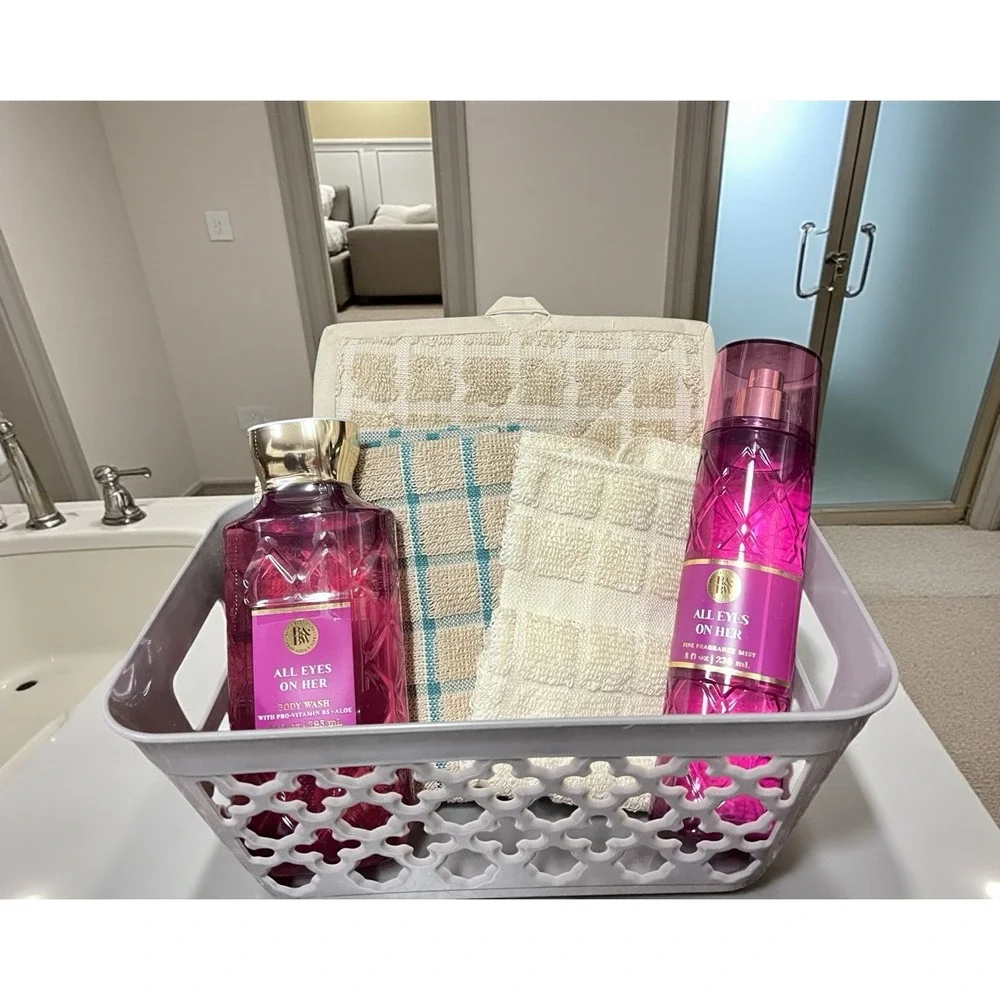 6 PC Bath & Body Works Gift Basket Body‎ Wash Kitchen Towel Potholder Dish Cloth